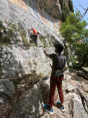 Climbing basic, focus su manovre e arrampicata da primo di cordata.