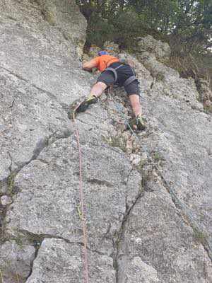 Climbing basic, focus su manovre e arrampicata da primo di cordata.