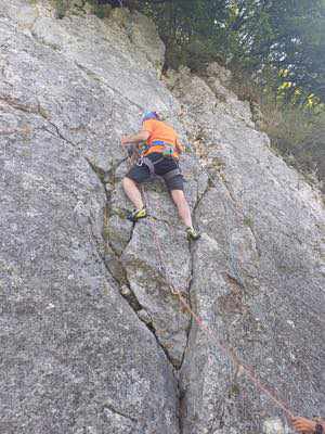 Climbing basic, focus su manovre e arrampicata da primo di cordata.