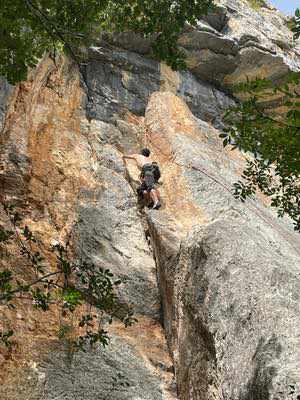 Climbing basic, focus su manovre e arrampicata da primo di cordata.